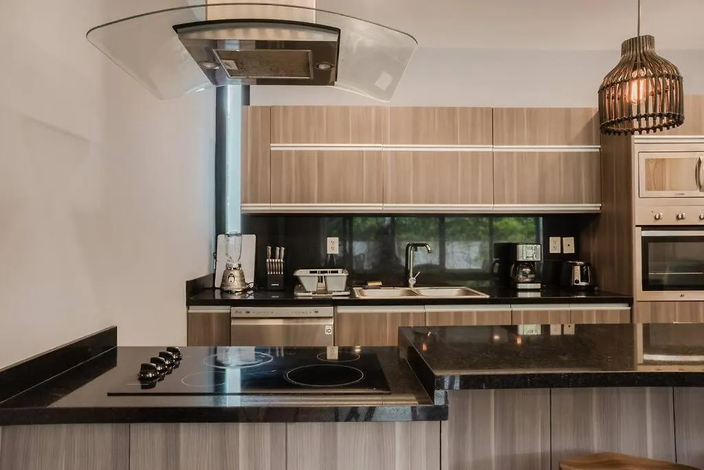Great Condo In Heart Of Tulum W/ Chef & Transport Apartment