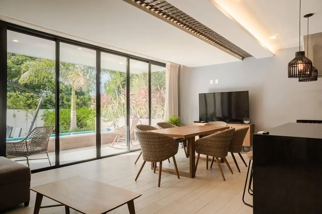 Great Condo In Heart Of Tulum W/ Chef & Transport 0*,  Mexiko